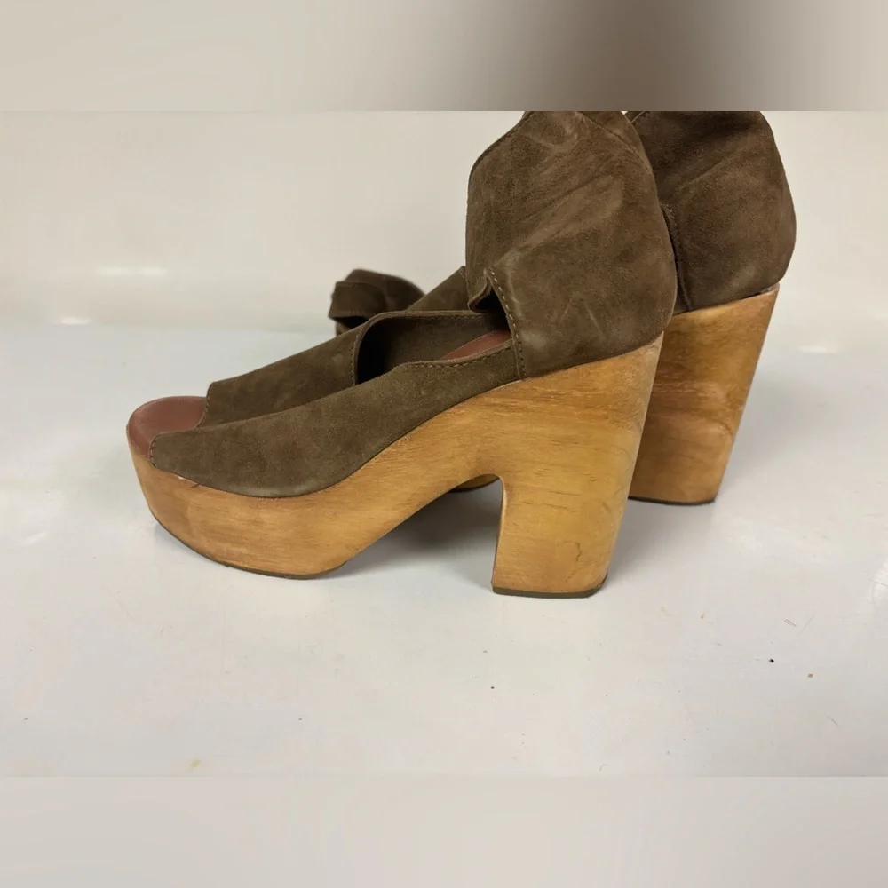 Free People Brown Platform Sandals with Ankle Wrap. Size 38